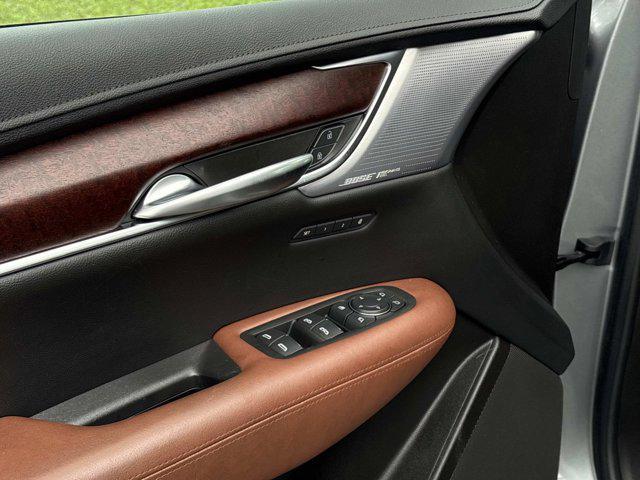 used 2024 Cadillac XT5 car, priced at $43,990