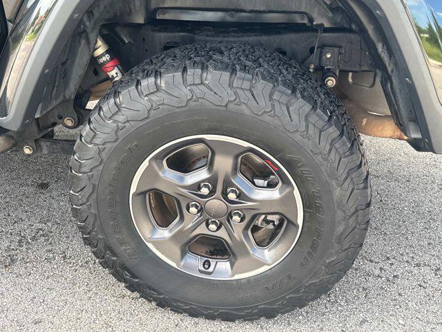 used 2020 Jeep Gladiator car, priced at $25,995