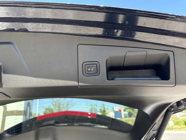 used 2021 Cadillac XT5 car, priced at $26,995