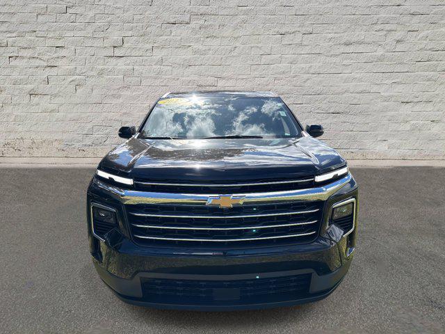 used 2025 Chevrolet Traverse car, priced at $34,990