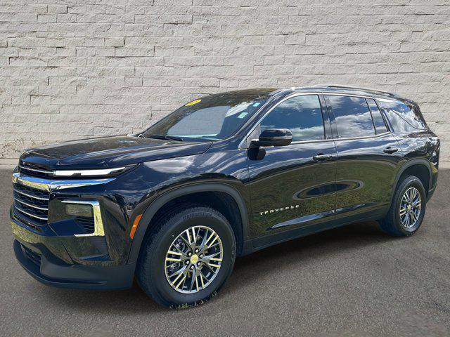 used 2025 Chevrolet Traverse car, priced at $35,490