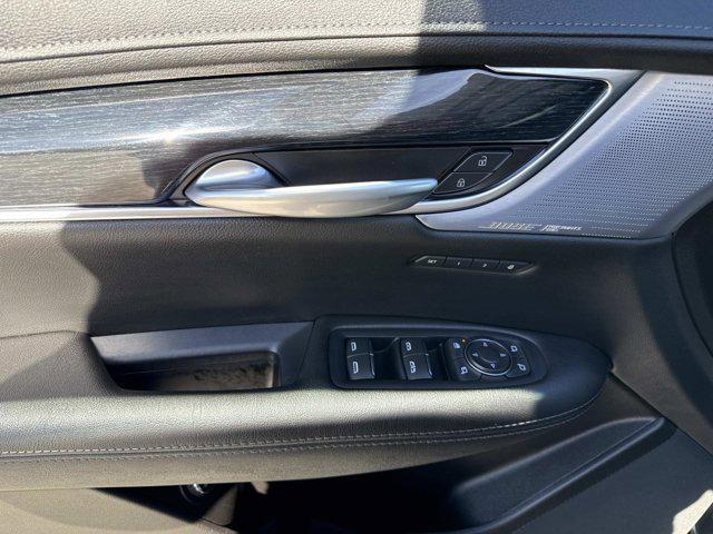 used 2025 Cadillac XT5 car, priced at $41,900