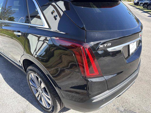 used 2025 Cadillac XT5 car, priced at $41,900