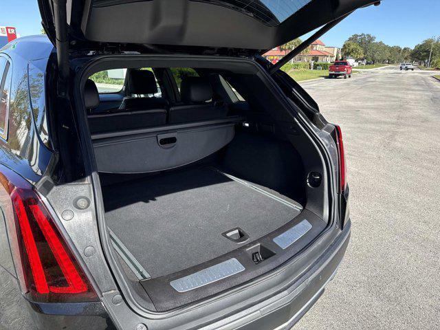 used 2025 Cadillac XT5 car, priced at $41,900