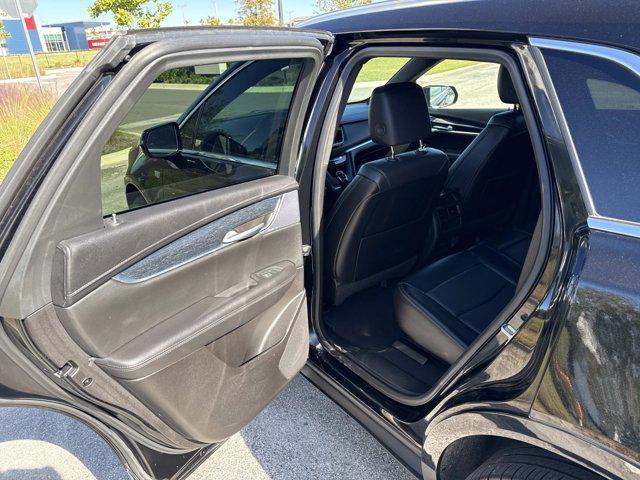 used 2025 Cadillac XT5 car, priced at $41,900