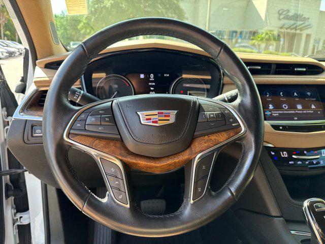 used 2022 Cadillac XT5 car, priced at $28,691