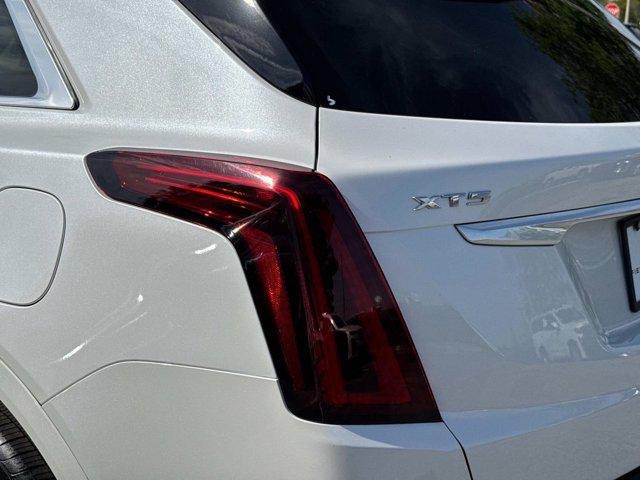 used 2022 Cadillac XT5 car, priced at $28,691
