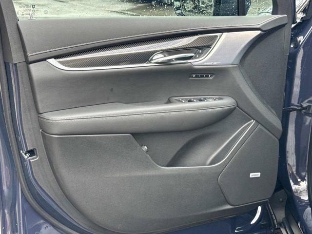 used 2025 Cadillac XT6 car, priced at $64,900
