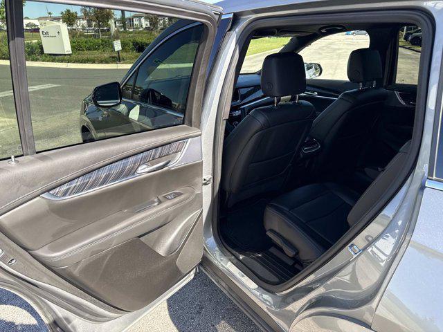 used 2025 Cadillac XT6 car, priced at $45,990