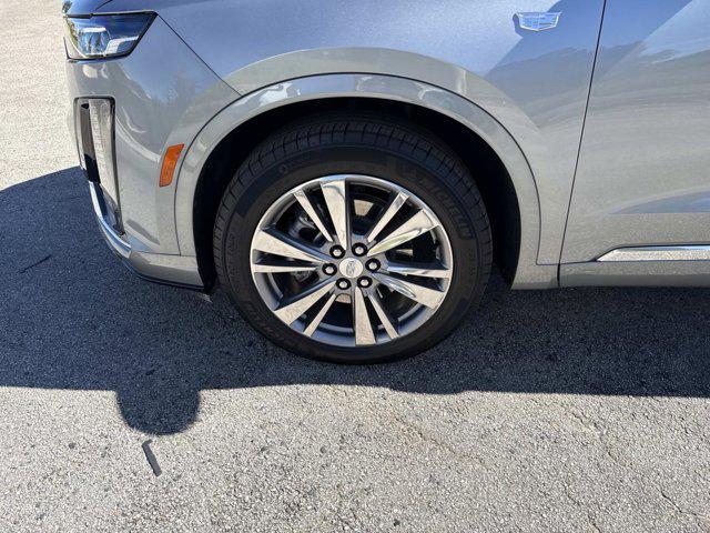 used 2025 Cadillac XT6 car, priced at $45,990