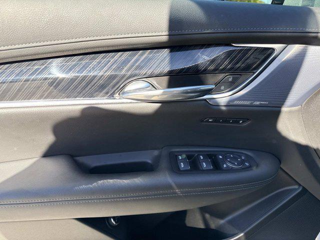 used 2025 Cadillac XT6 car, priced at $45,990