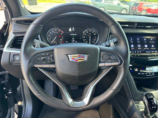 used 2025 Cadillac XT6 car, priced at $54,900