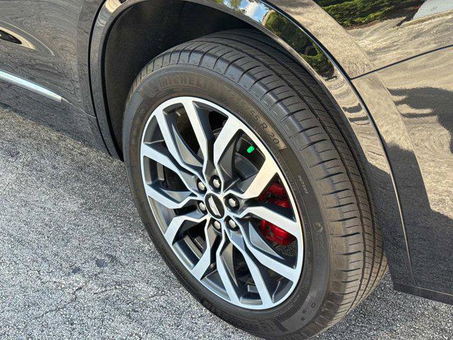 used 2025 Cadillac XT6 car, priced at $54,900