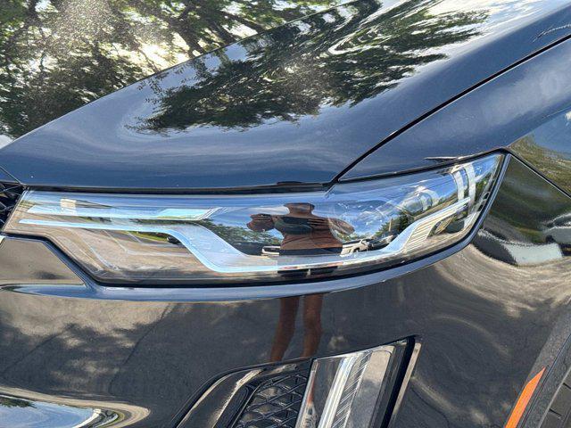 used 2025 Cadillac XT6 car, priced at $54,900