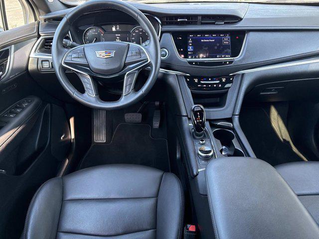 used 2025 Cadillac XT5 car, priced at $42,990
