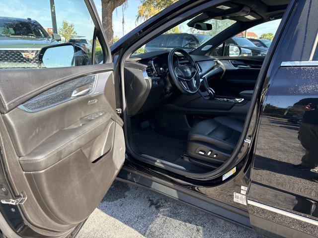 used 2025 Cadillac XT5 car, priced at $42,990