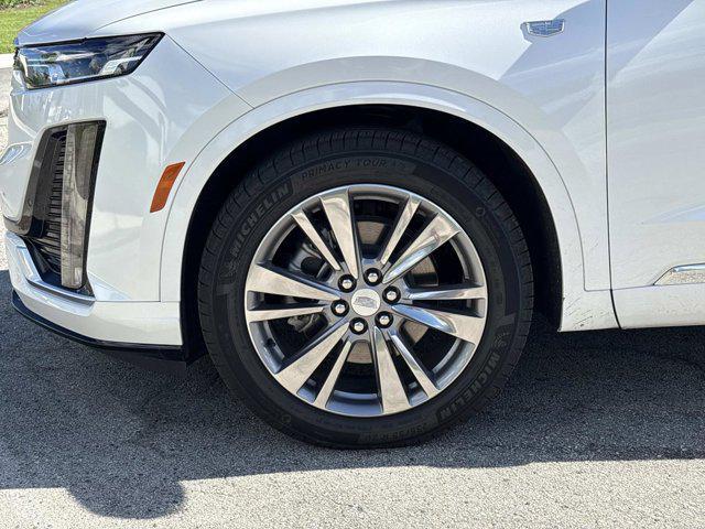 used 2025 Cadillac XT6 car, priced at $47,500
