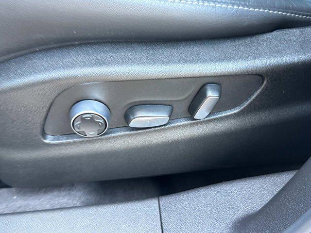 used 2025 Cadillac XT4 car, priced at $35,900