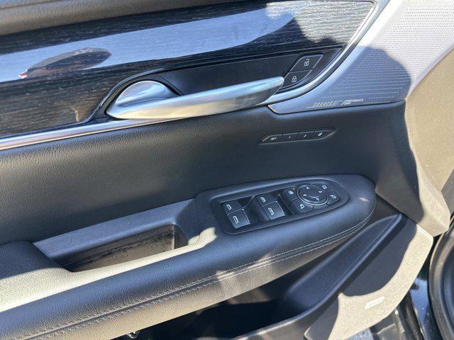 used 2025 Cadillac XT5 car, priced at $42,995