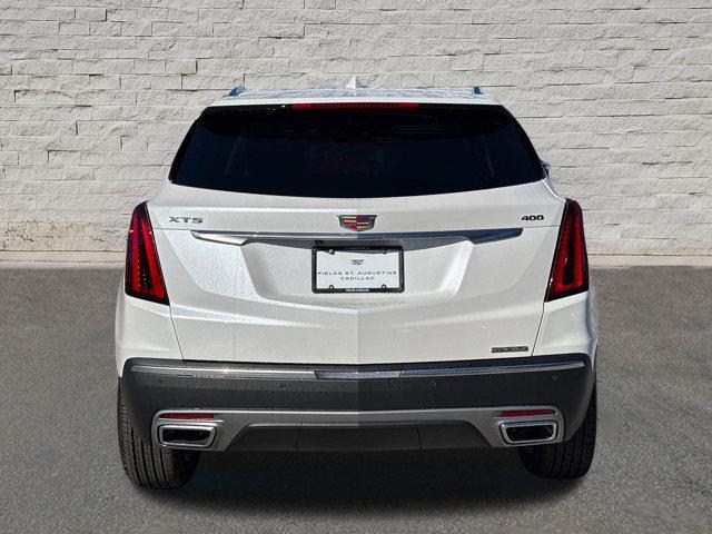 new 2025 Cadillac XT5 car, priced at $54,215