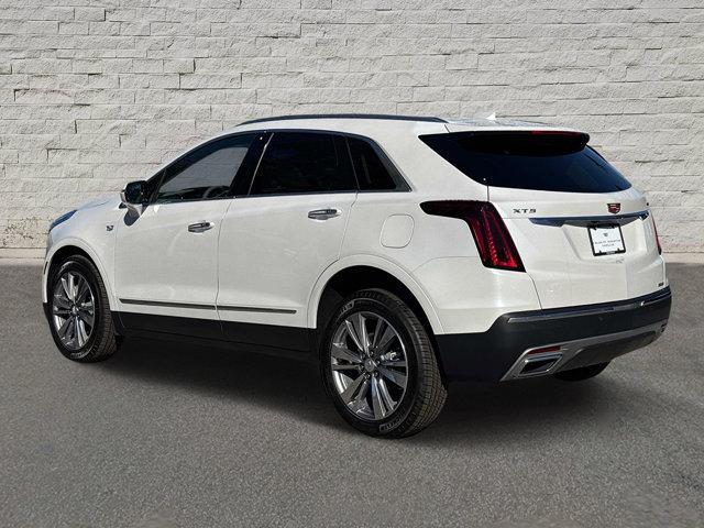 new 2025 Cadillac XT5 car, priced at $54,215