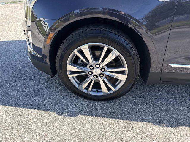 used 2025 Cadillac XT5 car, priced at $44,900