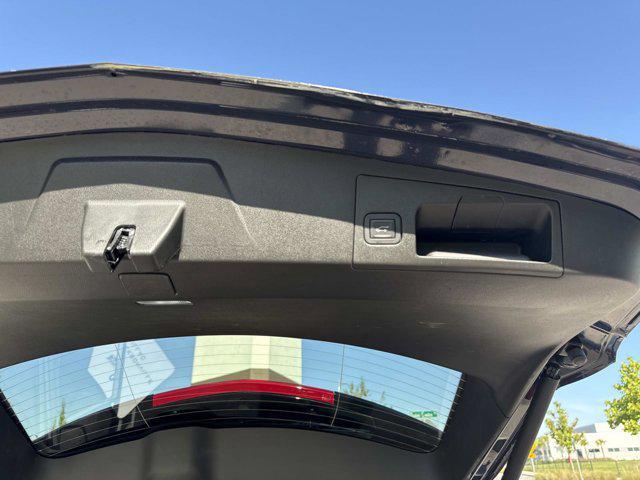 used 2025 Cadillac XT5 car, priced at $44,900