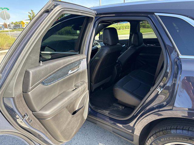 used 2025 Cadillac XT5 car, priced at $44,900