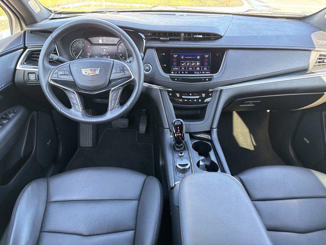 used 2025 Cadillac XT5 car, priced at $44,900