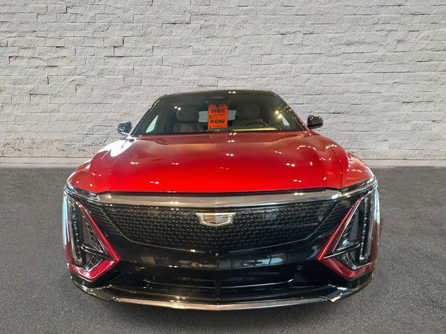 new 2025 Cadillac OPTIQ car, priced at $57,090