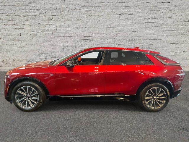 new 2025 Cadillac OPTIQ car, priced at $57,090