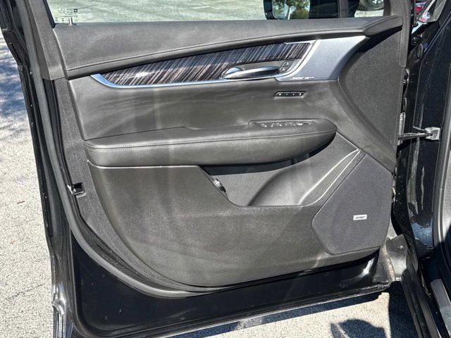 used 2024 Cadillac XT6 car, priced at $52,900