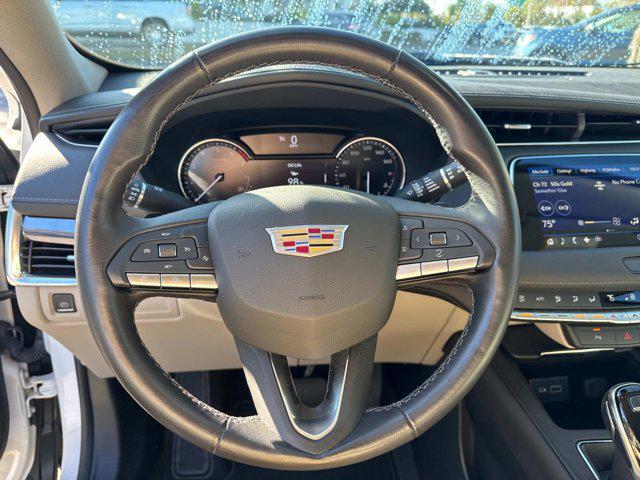 used 2022 Cadillac XT4 car, priced at $28,990