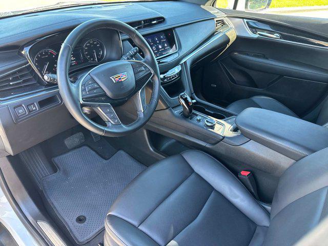 used 2025 Cadillac XT5 car, priced at $43,490