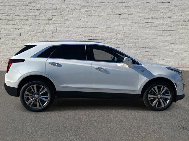 used 2025 Cadillac XT5 car, priced at $43,490