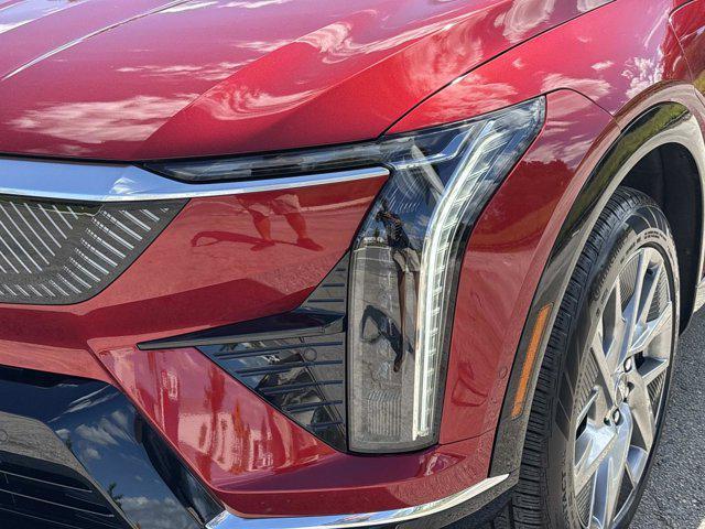 new 2025 Cadillac OPTIQ car, priced at $55,630