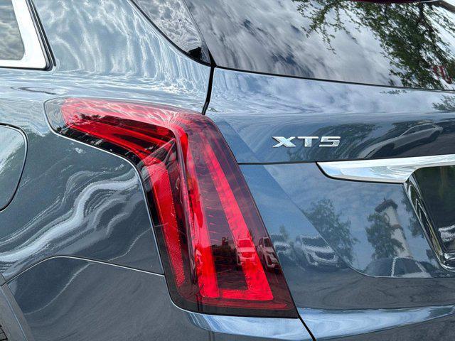 used 2021 Cadillac XT5 car, priced at $31,253