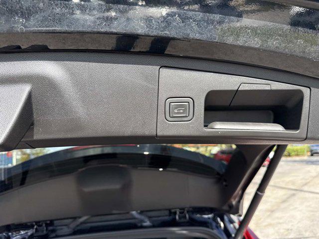 used 2023 Cadillac XT4 car, priced at $26,900