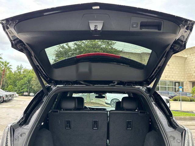 used 2022 Cadillac XT5 car, priced at $25,500