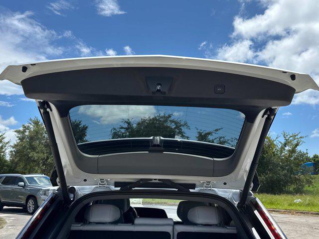 new 2025 Cadillac OPTIQ car, priced at $56,215