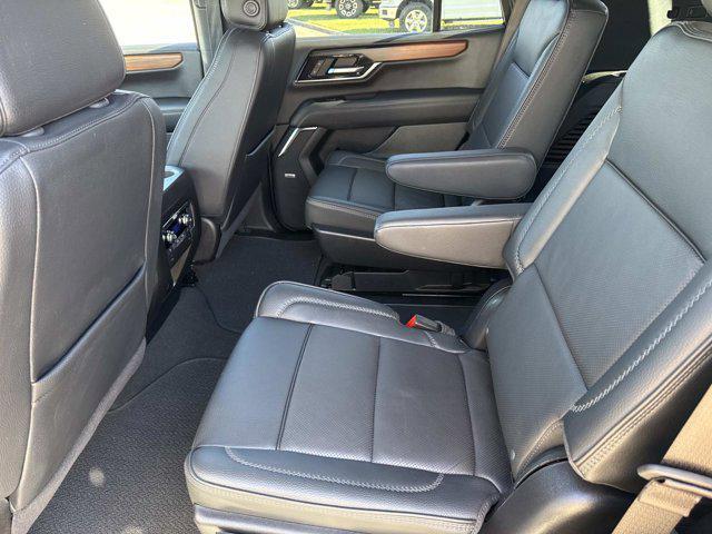 used 2025 GMC Yukon car, priced at $71,900