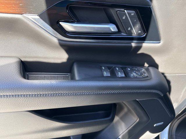 used 2025 GMC Yukon car, priced at $71,900