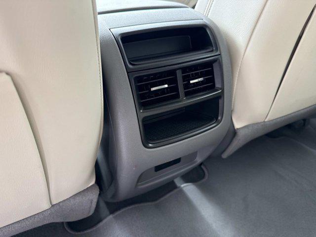 new 2025 Cadillac XT5 car, priced at $54,134