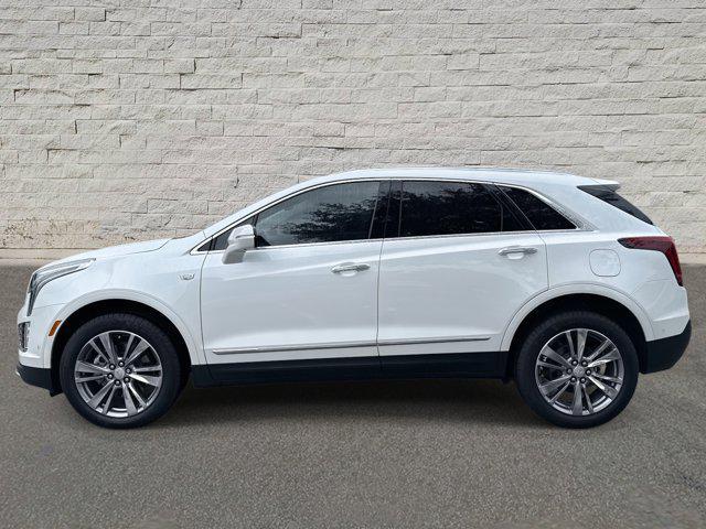 new 2025 Cadillac XT5 car, priced at $54,134