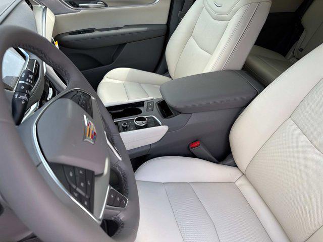 new 2025 Cadillac XT5 car, priced at $53,315