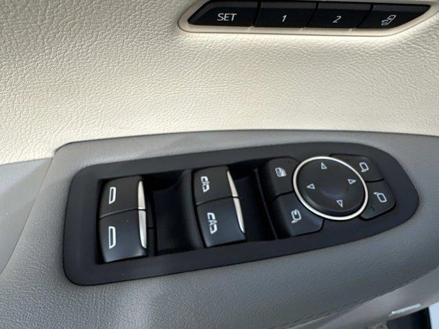 new 2025 Cadillac XT5 car, priced at $53,315