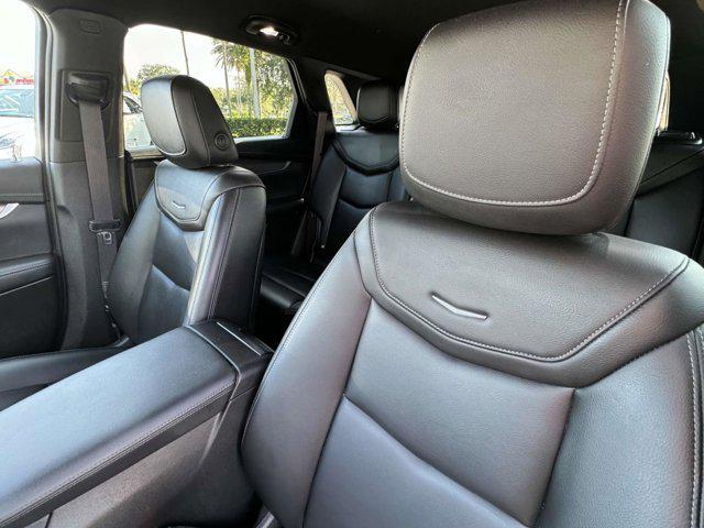 used 2022 Cadillac XT5 car, priced at $27,900