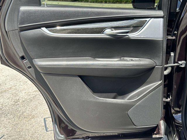 used 2021 Cadillac XT5 car, priced at $28,500