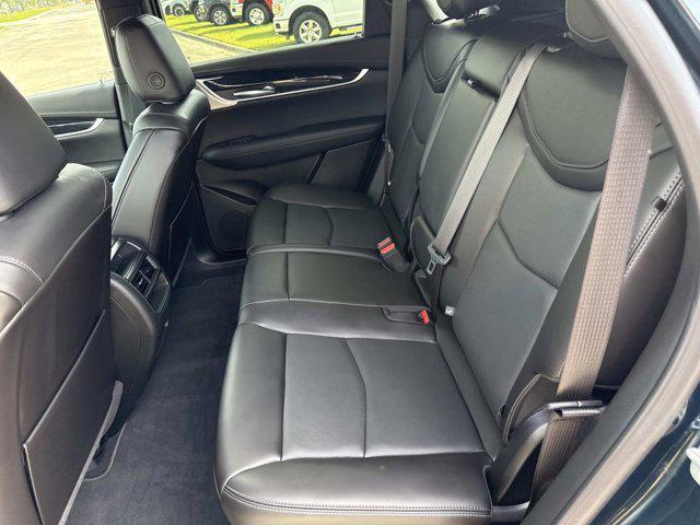 new 2025 Cadillac XT5 car, priced at $57,500