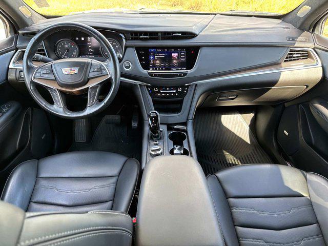 used 2024 Cadillac XT5 car, priced at $43,500